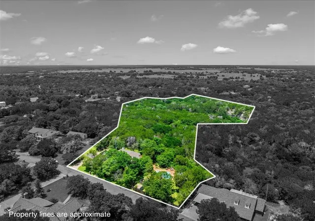 Homes for sale in China Spring, TX | 179 Woodland Cir, China Spring, TX 76633 | MLS# 21292981