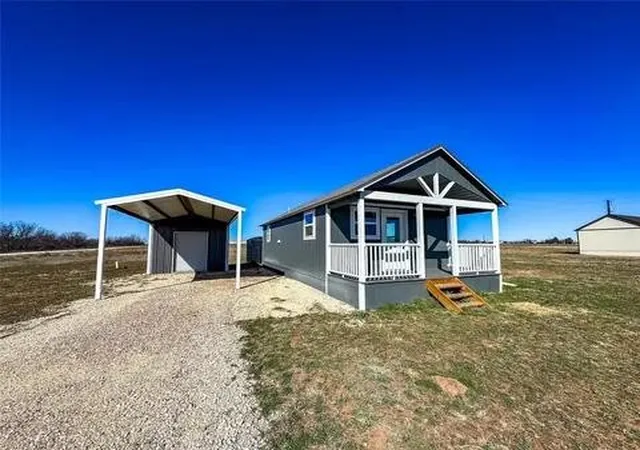 Homes for sale in Haskell, TX | 323 Blue Cat Blvd, Haskell, TX 79521 | MLS# 21289136