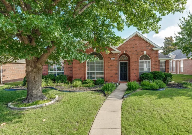 Homes for sale in Frisco, TX | 10518 Brandenberg Dr, Frisco, TX 75035 | MLS# 21291253