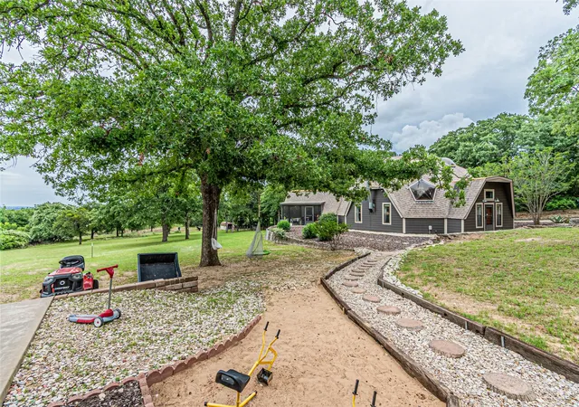 Photo 3 of Single family home for sale at 4505 Hunters Glen Ct, Granbury, TX 76048 | MLS# 21290680 | Listing updated on 2026-07-19