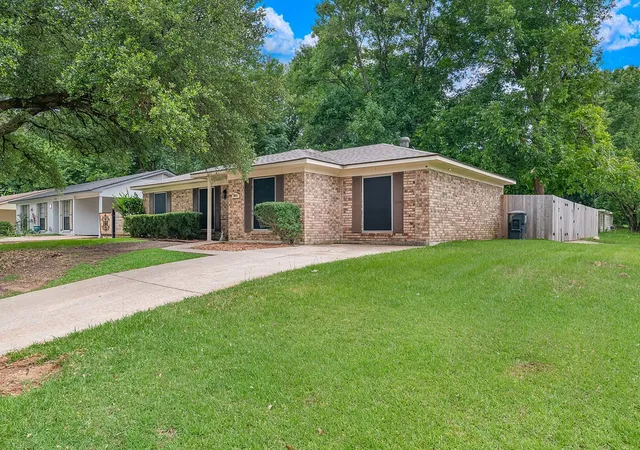 Photo 3 of Single family home for sale at 9000 Lone Oak, Shreveport, LA 71118 | MLS# 21292762 | Listing updated on 2026-08-29