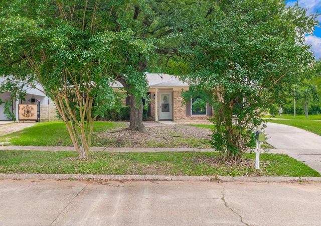 Photo 3 of Single family home for sale at 9000 Lone Oak, Shreveport, LA 71118 | MLS# 21292762 | Listing updated on 2026-08-29