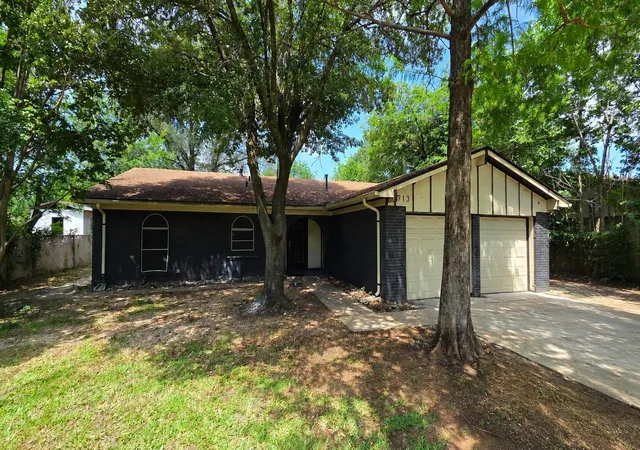 Homes for sale in Alvarado, TX | 713 N Spears St, Alvarado, TX 76009 | MLS# 21292249