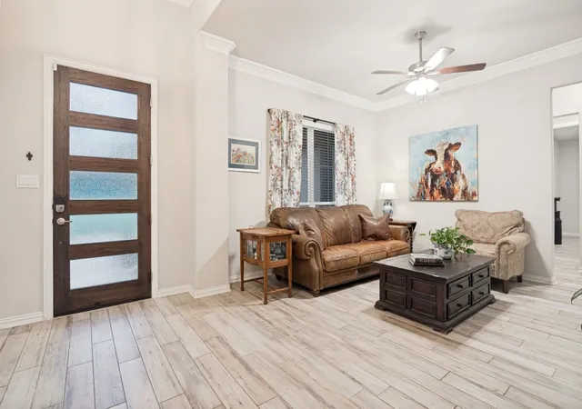 Photo 3 of Single family home for sale at 3940 Vista Oak Dr, Royse City, TX 75189 | MLS# 21293491 | Listing updated on 2026-09-29