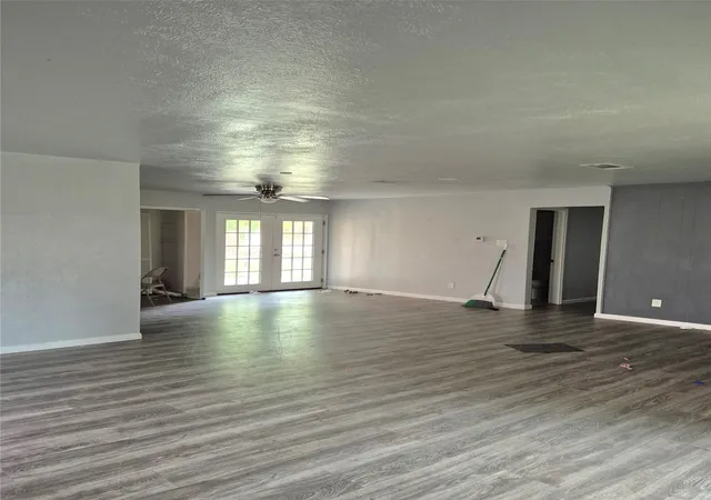 Photo 2 of Sale Pending at 631 Cove Hollow Dr, Dallas, TX 75224 | MLS# 21293370 | Listing updated on 2026-08-20