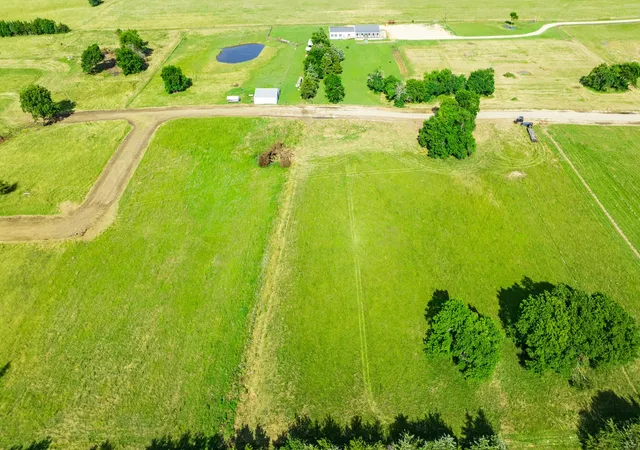 Homes for sale in Sumner, TX | 393 Private Road 33261, Sumner, TX 75486 | MLS# 21293484