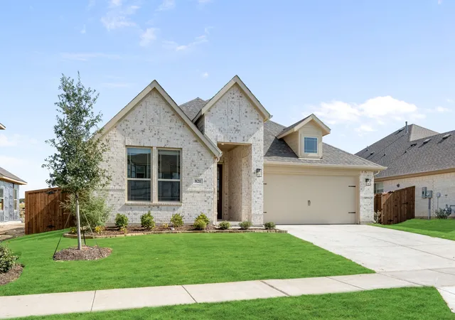 Photo 3 of Sale Pending at 821 Blue Fescue Rd, Justin, TX 76247 | MLS# 21293531 | Listing updated on 2026-08-26
