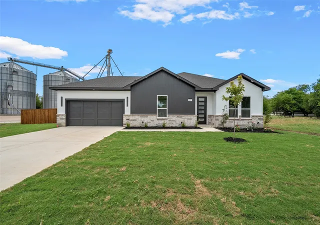 Homes for sale in Hillsboro, TX | 430 S Church St, Hillsboro, TX 76645 | MLS# 21293523