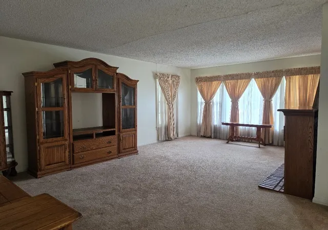 4th image of 215 Woodard Ave, Cleburne, TX 76033 | MLS# 21293590