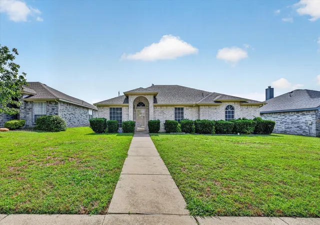 Single family home for sale at 1844 Mcneely St, Lancaster, TX 75134 | MLS# 21290923