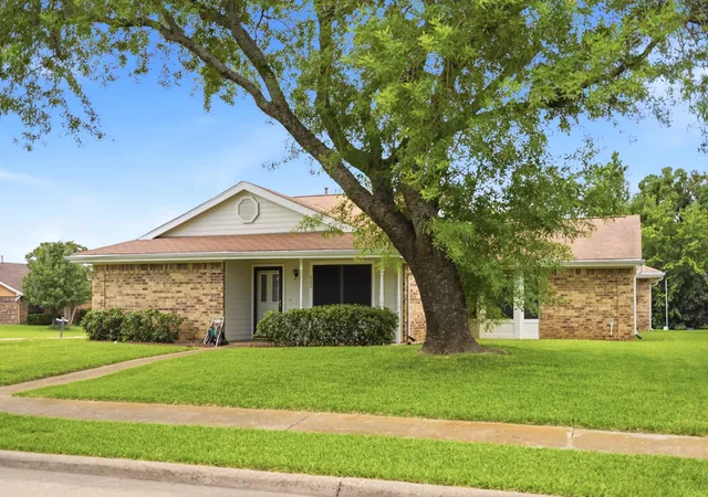 Homes for sale in Mesquite, TX | 602 Brittany Dr, Mesquite, TX 75150 | MLS# 21292256