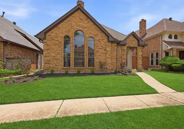 Photo 3 of Single family home for sale at 3006 N Jomar Dr, Plano, TX 75075 | MLS# 21293567 | Listing updated on 2026-08-12