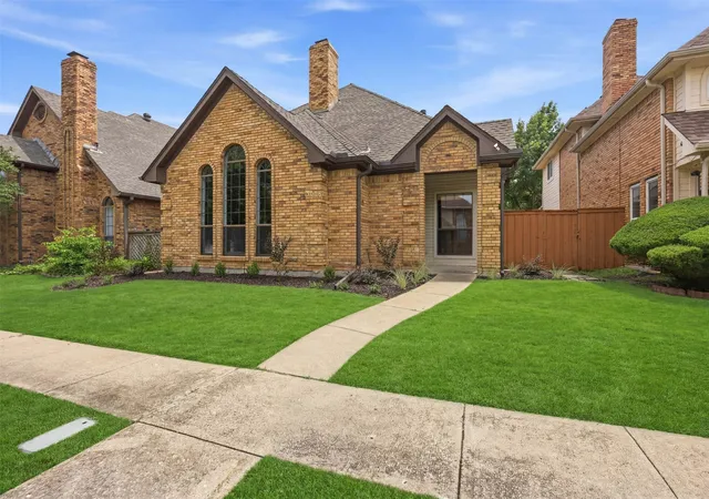 Photo 3 of Single family home for sale at 3006 N Jomar Dr, Plano, TX 75075 | MLS# 21293567 | Listing updated on 2026-08-12