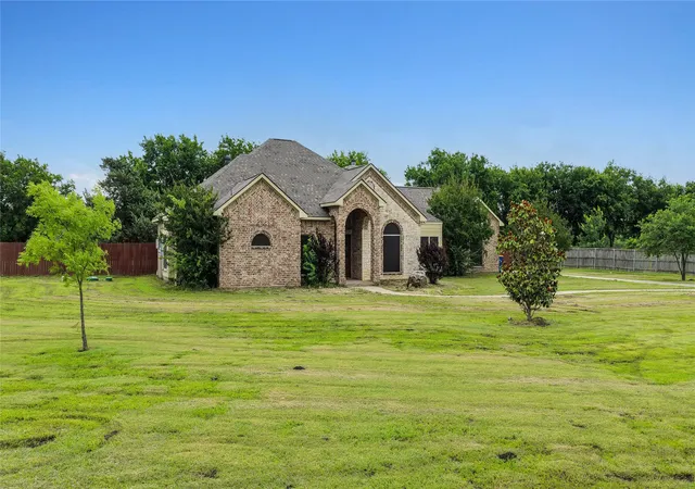 Photo 2 of Single family home for sale at 2909 Wilsonwood Wy S, Sherman, TX 75092 | MLS# 21293686 | Listing updated on 2026-08-28