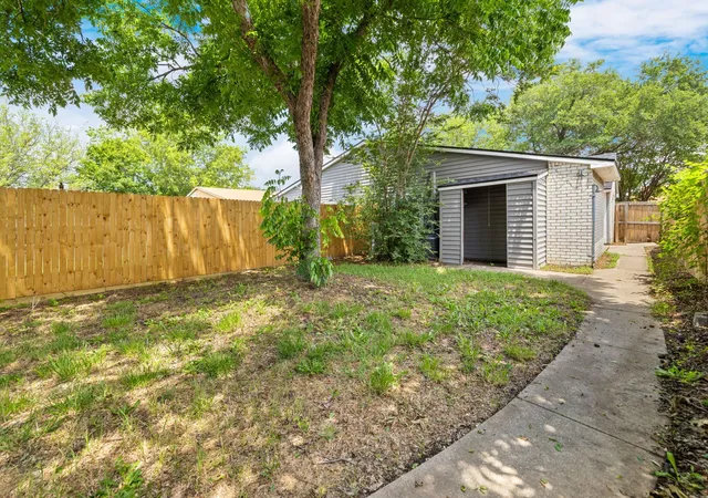 Photo 4 of Sale Pending at 4627 Chapman St, The Colony, TX 75056 | MLS# 21293462 | Listing updated on 2026-09-02