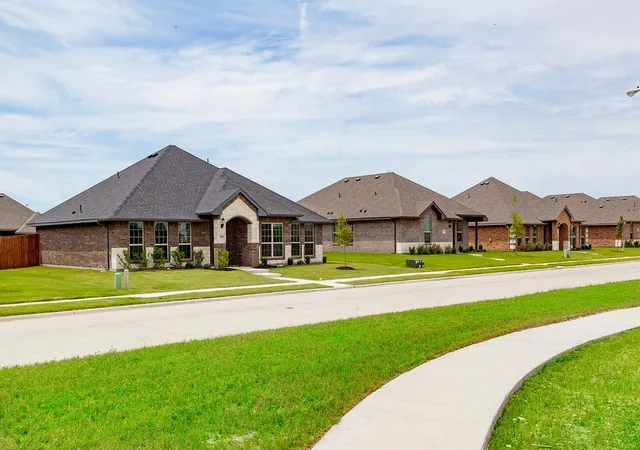 Photo 1 of Single family home for sale at 1529 Grimmauld Pl, Waxahachie, TX 75165 | MLS# 21293683 | Listing updated on 2026-08-10