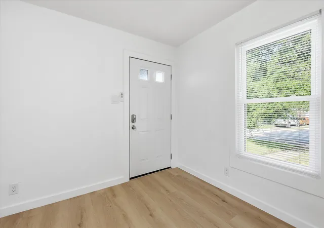 Photo 4 of Single family home for sale at 5021 Royal Dr, Fort Worth, TX 76116 | MLS# 21283798 | Listing updated on 2026-08-17