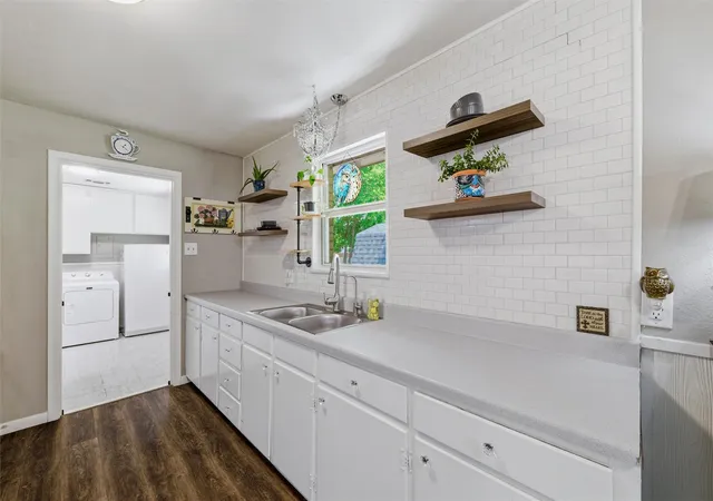 Photo 4 of Single family home for sale at 1213 Park Center St, Benbrook, TX 76126 | MLS# 21289088 | Listing updated on 2026-07-07