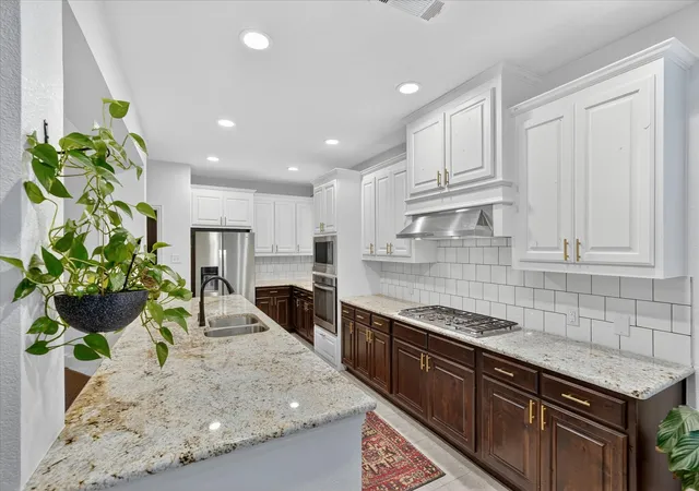 2nd image of 8513 Bayberry Ave, Lantana, TX 76226 | MLS# 21293467