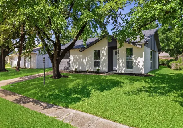 Photo 2 of Sale Pending at 2916 Rayswood Dr, Carrollton, TX 75007 | MLS# 21293727 | Listing updated on 2026-07-18