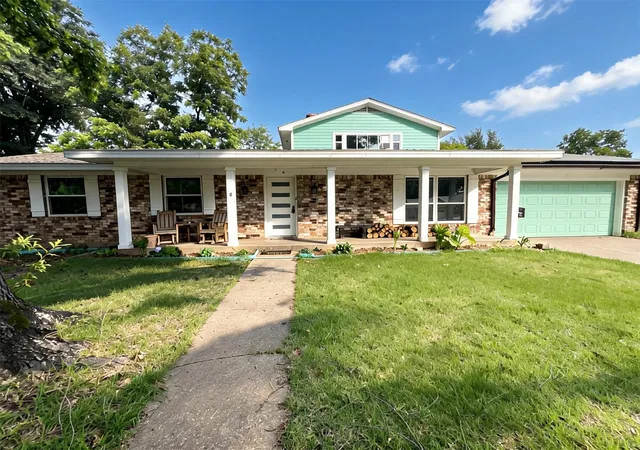 Photo 2 of Single family home for sale at 321 Merrell Dr, Sulphur Springs, TX 75482 | MLS# 21293384 | Listing updated on 2026-08-22