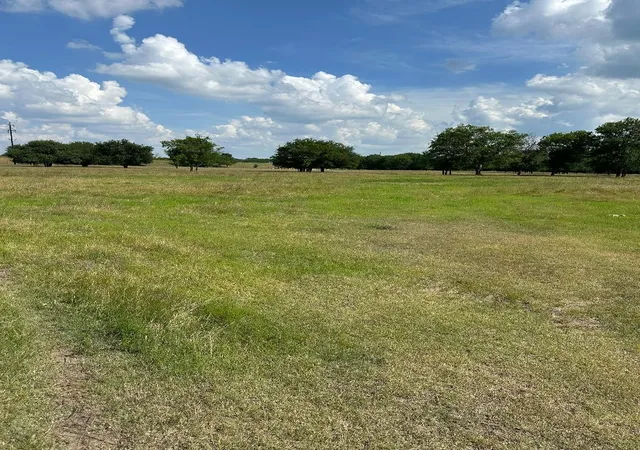 Photo 3 of Sale Pending at 454 Hcr 2129 W, Whitney, TX 76692 | MLS# 21293768 | Listing updated on 2026-08-04