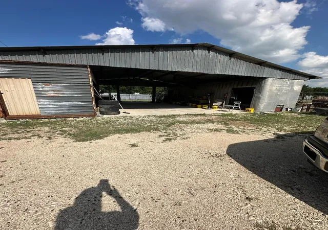 Photo 4 of Sale Pending at 454 Hcr 2129 W, Whitney, TX 76692 | MLS# 21293768 | Listing updated on 2026-08-04