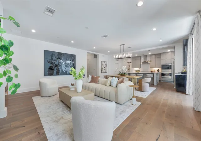 Listing Photo 5 - Condo for sale in building located at 5270 Town And Country Blvd, Frisco, TX 75034 - Unit #124