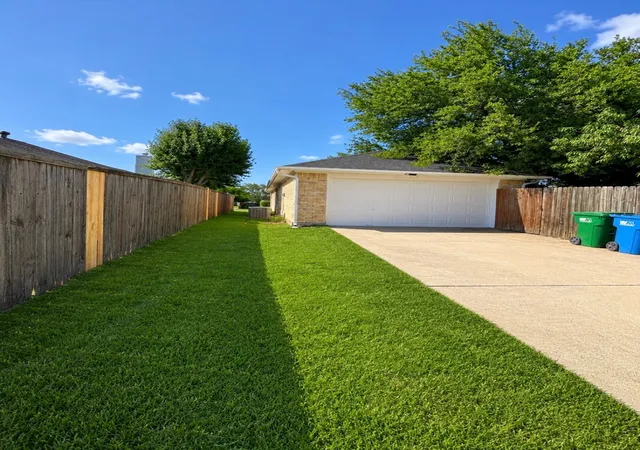 Homes for sale in Cedar Hill, TX | 706 Crenshaw Dr, Cedar Hill, TX 75104 | MLS# 21293708