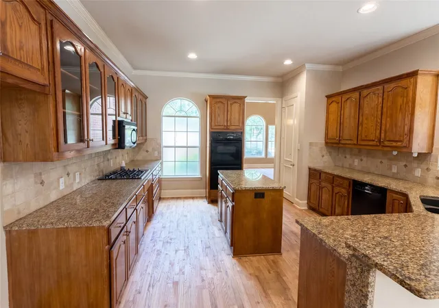2nd image of 2533 Vista Creek Ct, Garland, TX 75044 | MLS# 21293809