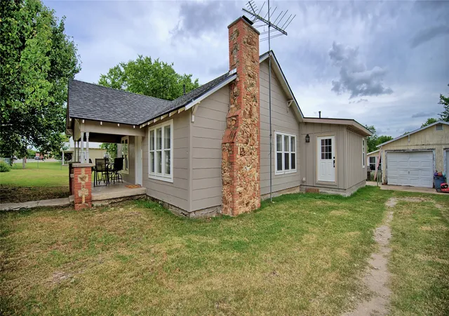 Homes for sale in Forestburg, TX | 301 Spring St, Forestburg, TX 76239 | MLS# 21289440