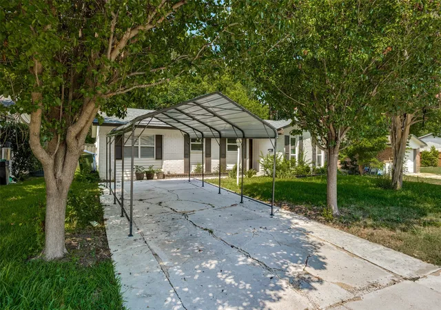 Photo 2 of Single family home for sale at 1669 Morrison Dr, Garland, TX 75040 | MLS# 21286431 | Listing updated on 2026-08-22