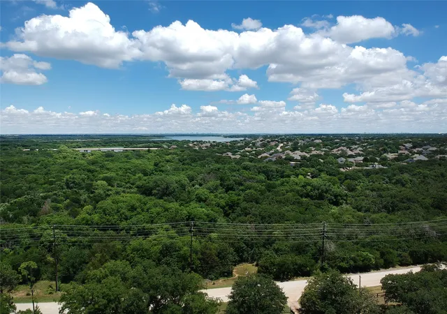 3rd image of 525 Estates Dr, Copper Canyon, TX 75077 | MLS# 21291134