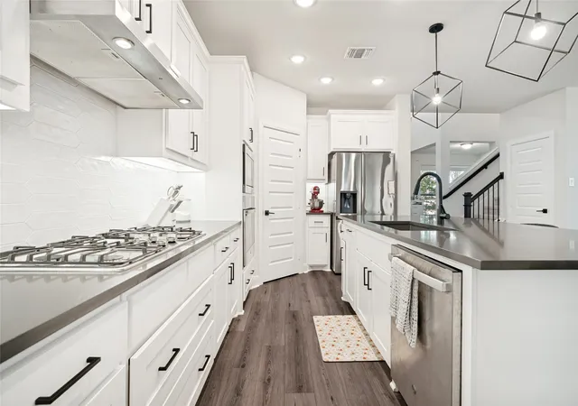 Photo 3 of Single family home for sale at 909 Almond Blossom Cir, Crowley, TX 76036 | MLS# 21293787 | Listing updated on 2026-07-15