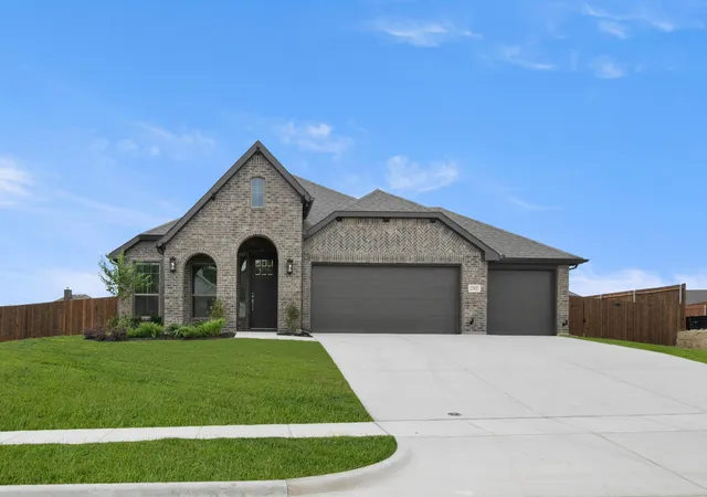 Photo 1 of Sale Pending at 2312 Shamrock Ln, Weatherford, TX 76087 | MLS# 21294015 | Listing updated on 2026-07-13
