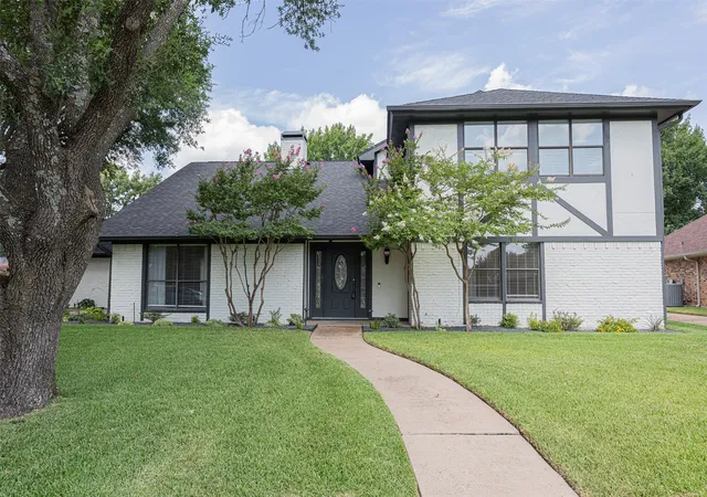 2nd image of 1121 Augusta Ct, Mansfield, TX 76063 | MLS# 21292736