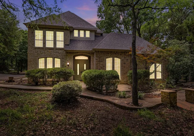 Homes for sale in Oak Point, TX | 970 Crystal Cvs, Oak Point, TX 75068 | MLS# 21245224