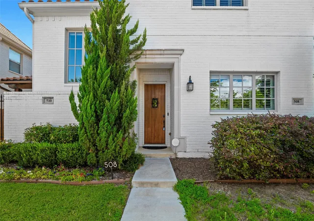 Photo 3 of Townhouse for sale at 508 Sheer Bliss Ln, Fort Worth, TX 76114 | MLS# 21291971 | Listing updated on 2026-08-30
