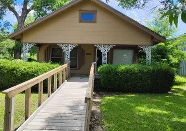 Homes for sale in Denison, TX | 624 W Morton St, Denison, TX 75020 | MLS# 21294045