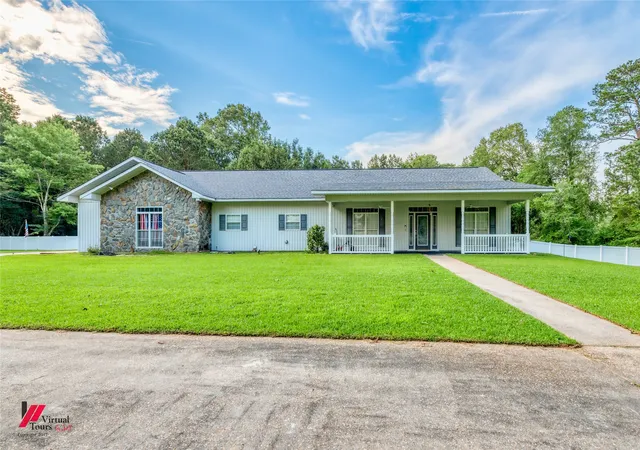 Single family home for sale at 1580 Machen Dr, Springhill, LA 71075 | MLS# 21294061
