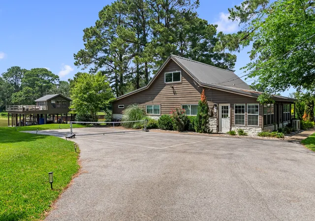 Photo 4 of Single family home for sale at 132 Goodknight Ranch Rd, Trinidad, TX 75163 | MLS# 21284050 | Listing updated on 2026-08-24