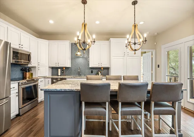 Homes for sale in Granbury, TX | 6308 Carol Ct, Granbury, TX 76048 | MLS# 21286484
