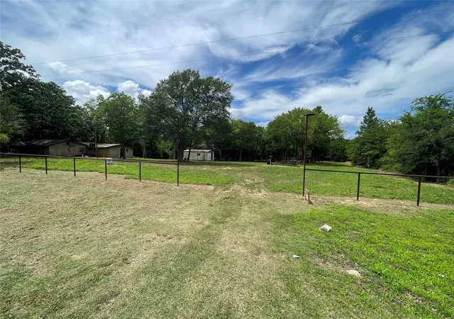 Photo 3 of Single family home for sale at 8278 Fm 17, Grand Saline, TX 75140 | MLS# 21294095 | Listing updated on 2026-08-20