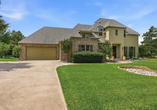 Homes for sale in Lake Kiowa, TX | 107 Iriquois Dr, Lake Kiowa, TX 76240 | MLS# 21293177