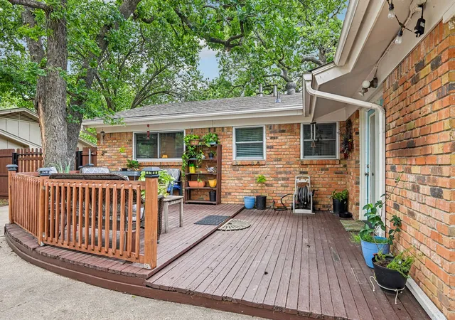 Photo 11 of Sale Pending at 724 Bedford Ct W, Hurst, TX 76053 | MLS# 21293784 | Listing updated on 2026-07-22