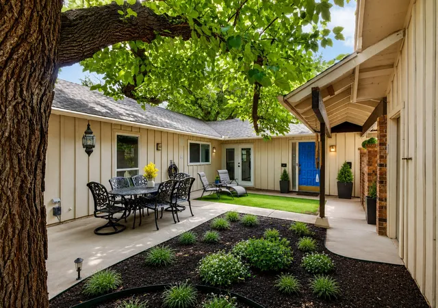 Photo 1 of Single family home for sale at 5310 Westminster Ct S, Fort Worth, TX 76133 | MLS# 21282277 | Listing updated on 2026-08-29