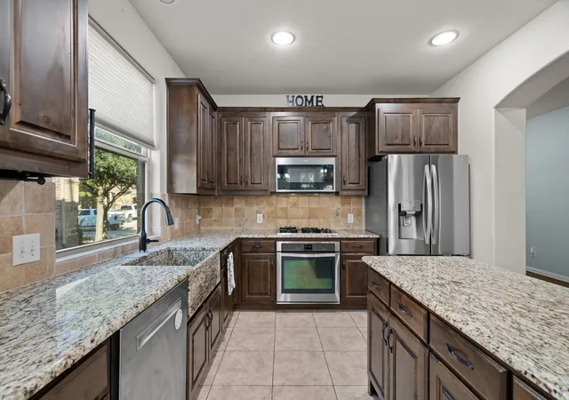 2nd image of 8221 Bayberry Ave, Lantana, TX 76226 | MLS# 21277450