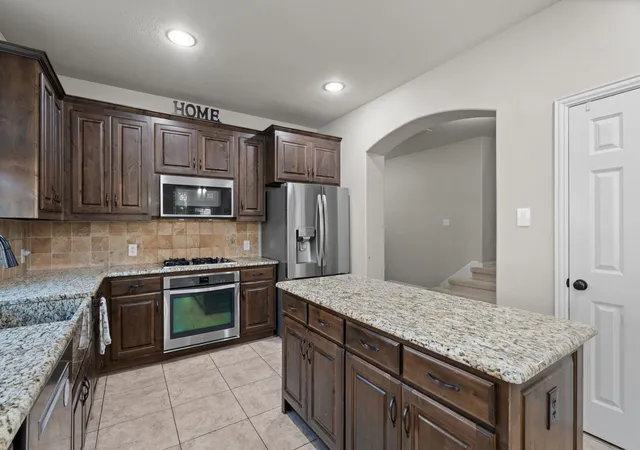 5th image of 8221 Bayberry Ave, Lantana, TX 76226 | MLS# 21277450