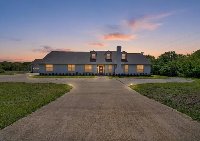 Photo 1 of Sale Pending at 4500 Lawson Rd, Mesquite, TX 75181 | MLS# 21273231 | Listing updated on 2026-08-21