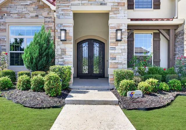 Photo 2 of Mansion for sale at 689 Dancing Water Dr, Frisco, TX 75036 | MLS# 21291485 | Listing updated on 2026-08-25